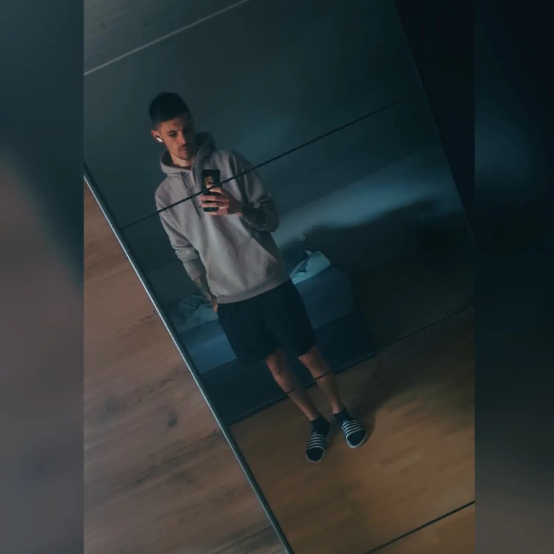 Instagram Profilbild von 19yvo_pivo97