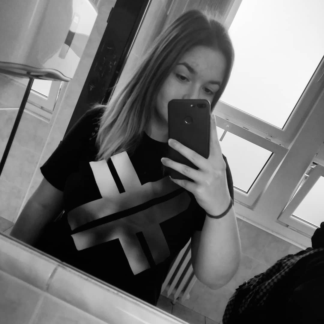 Instagram Profilbild von cyrmonovakata