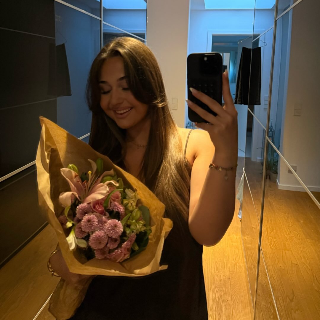 Instagram Profilbild von liaazizam