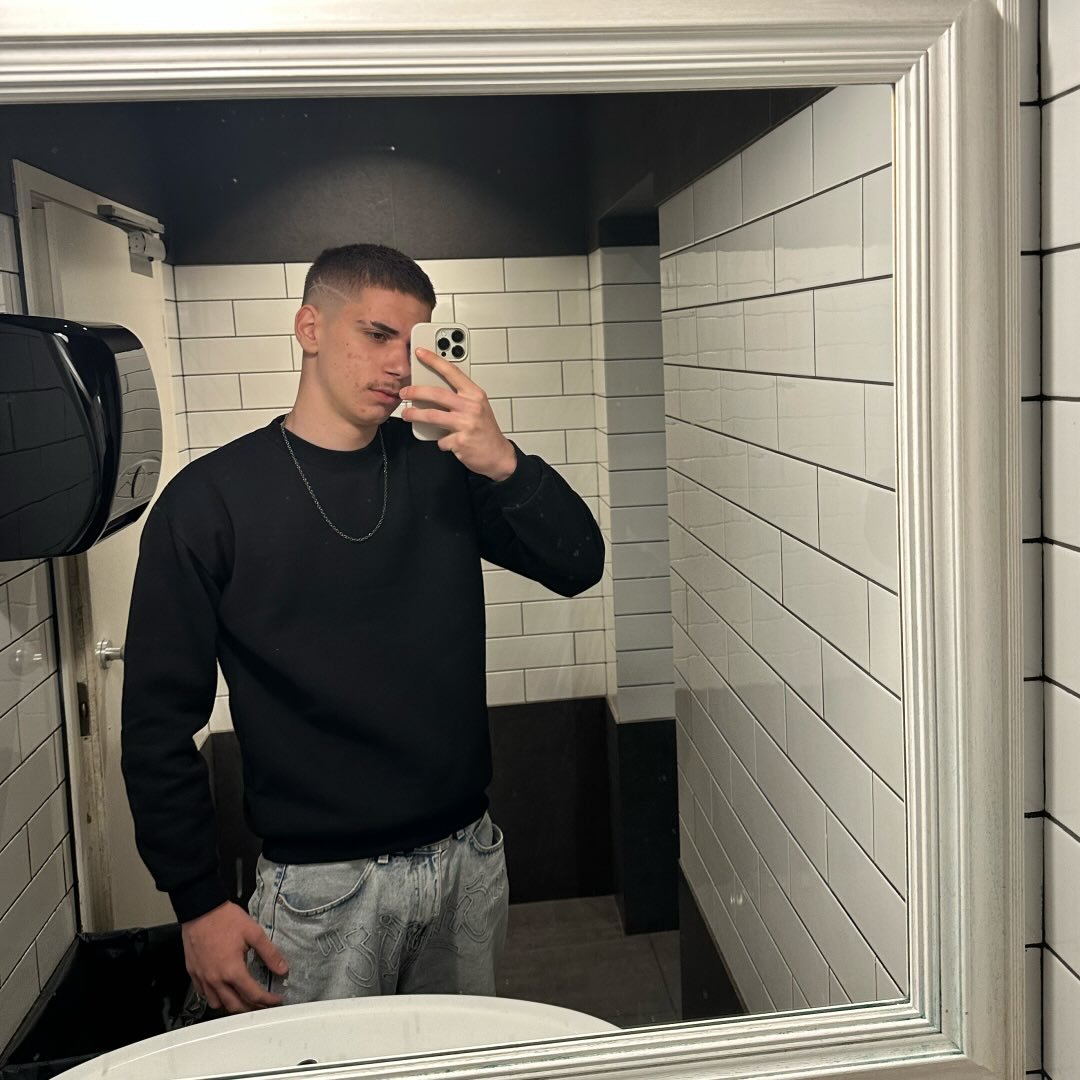 Instagram Profilbild von _tziortziotis