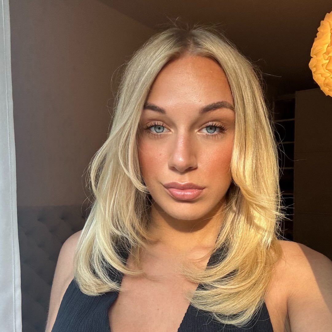 Instagram Profilbild von laurajaenisch