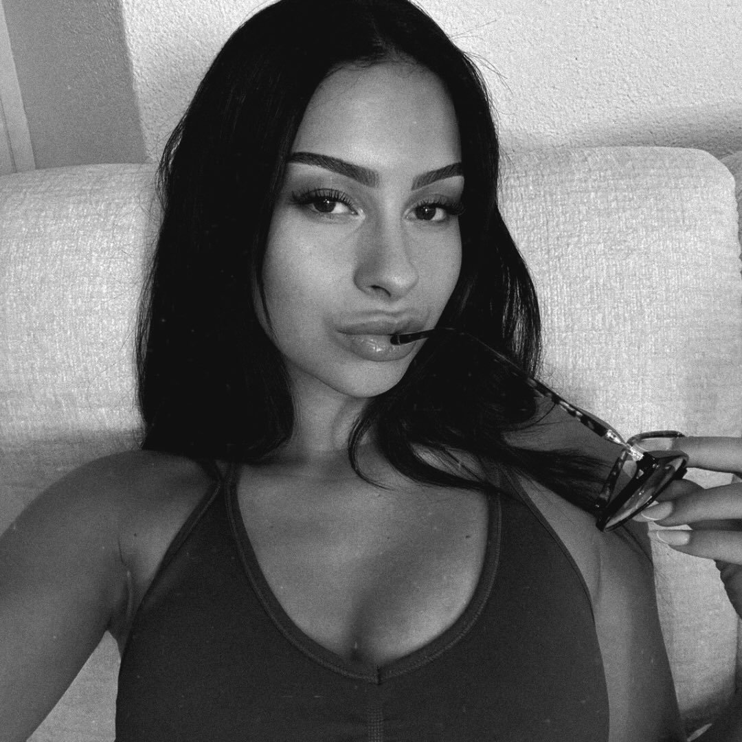 Instagram Profilbild von __lessinha__