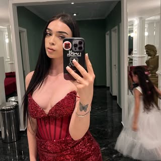 Instagram Profilbild von erissahaxhaa