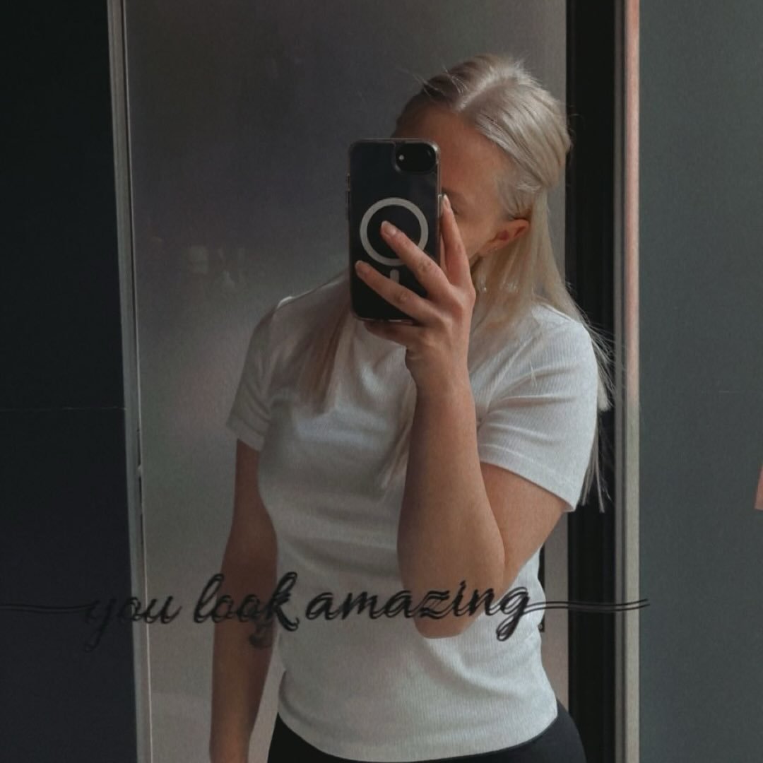 Instagram Profilbild von _.v.st._
