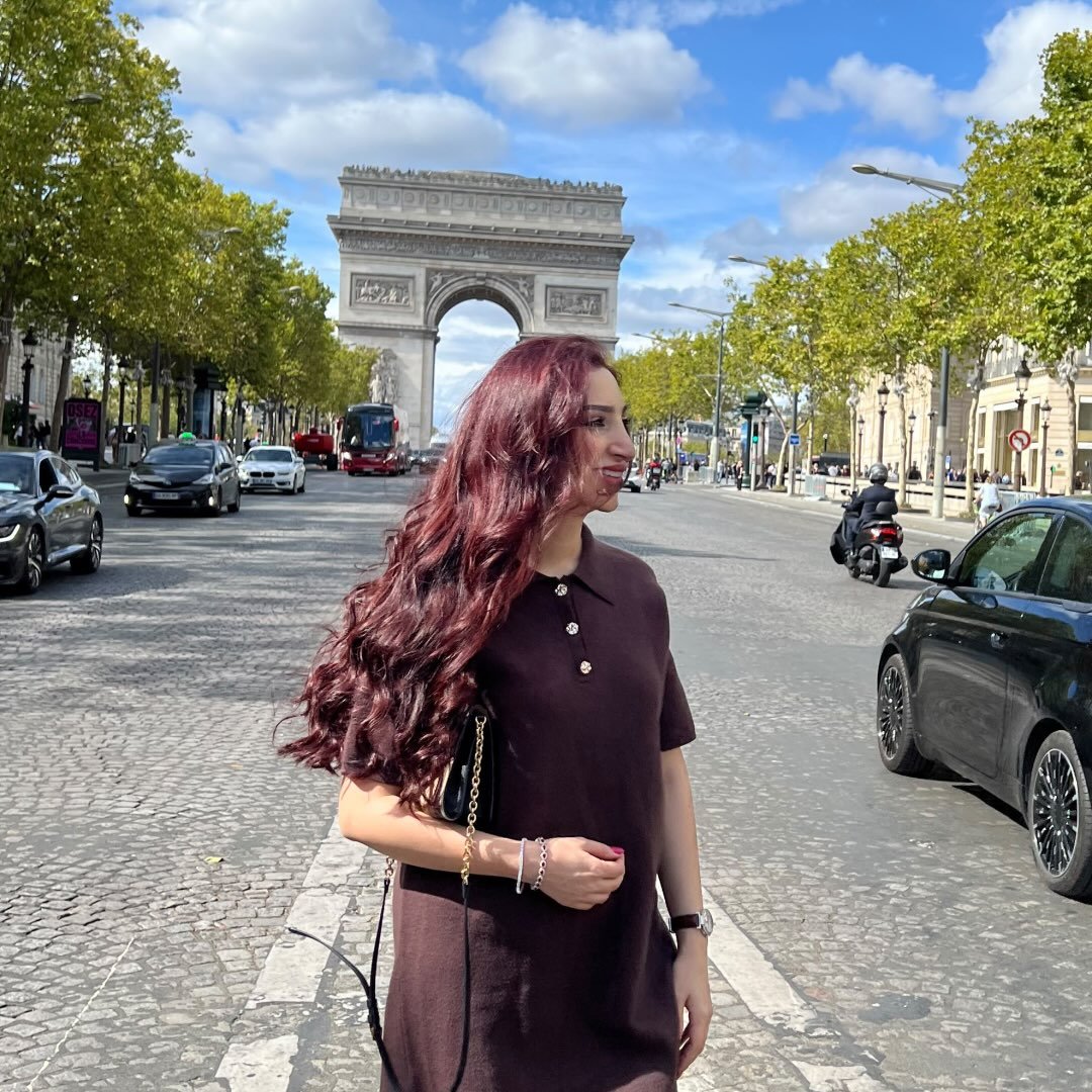 Instagram Profilbild von arazurozhbayani