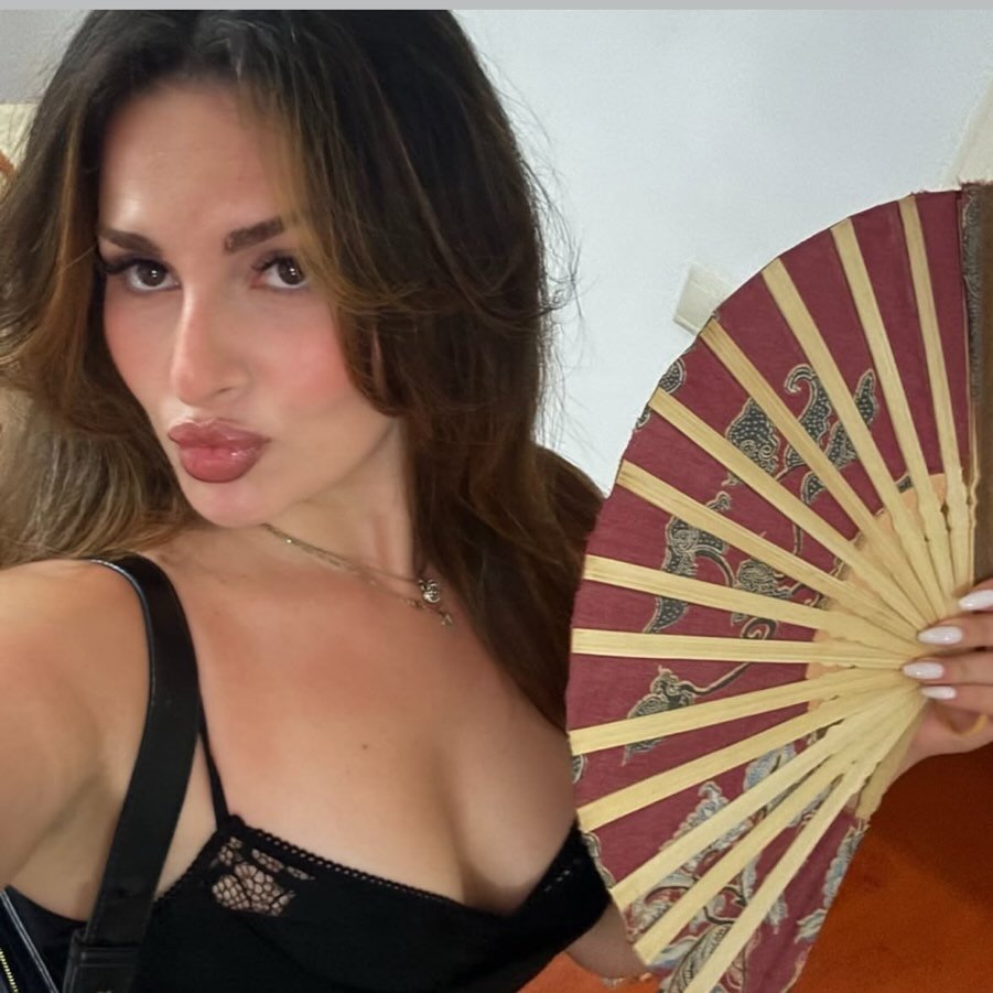 Instagram Profilbild von khaleeyna
