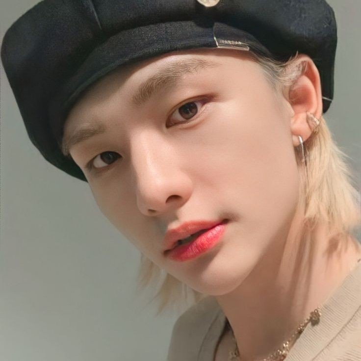 Instagram Profilbild von l0ra.3