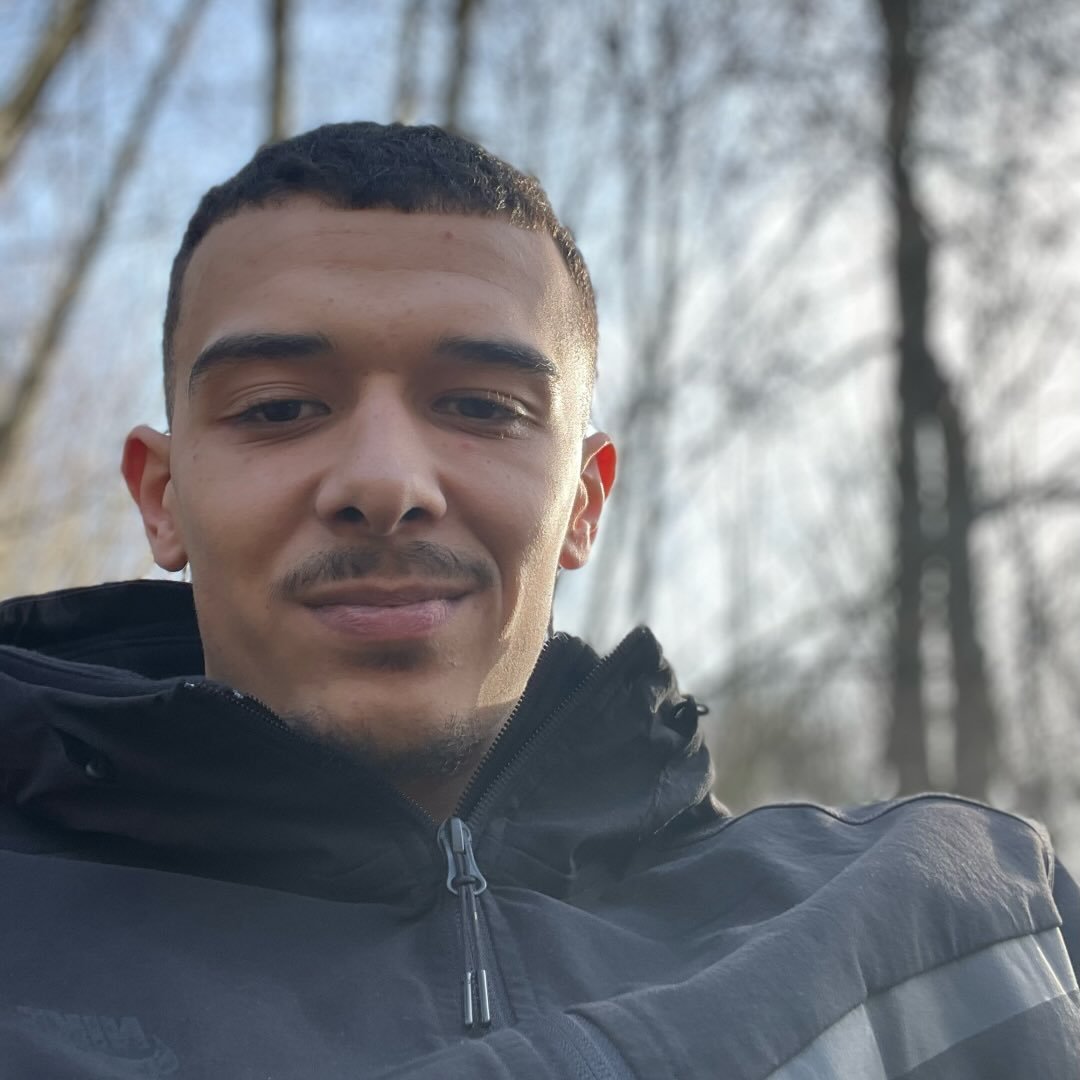 Instagram Profilbild von bel8l_