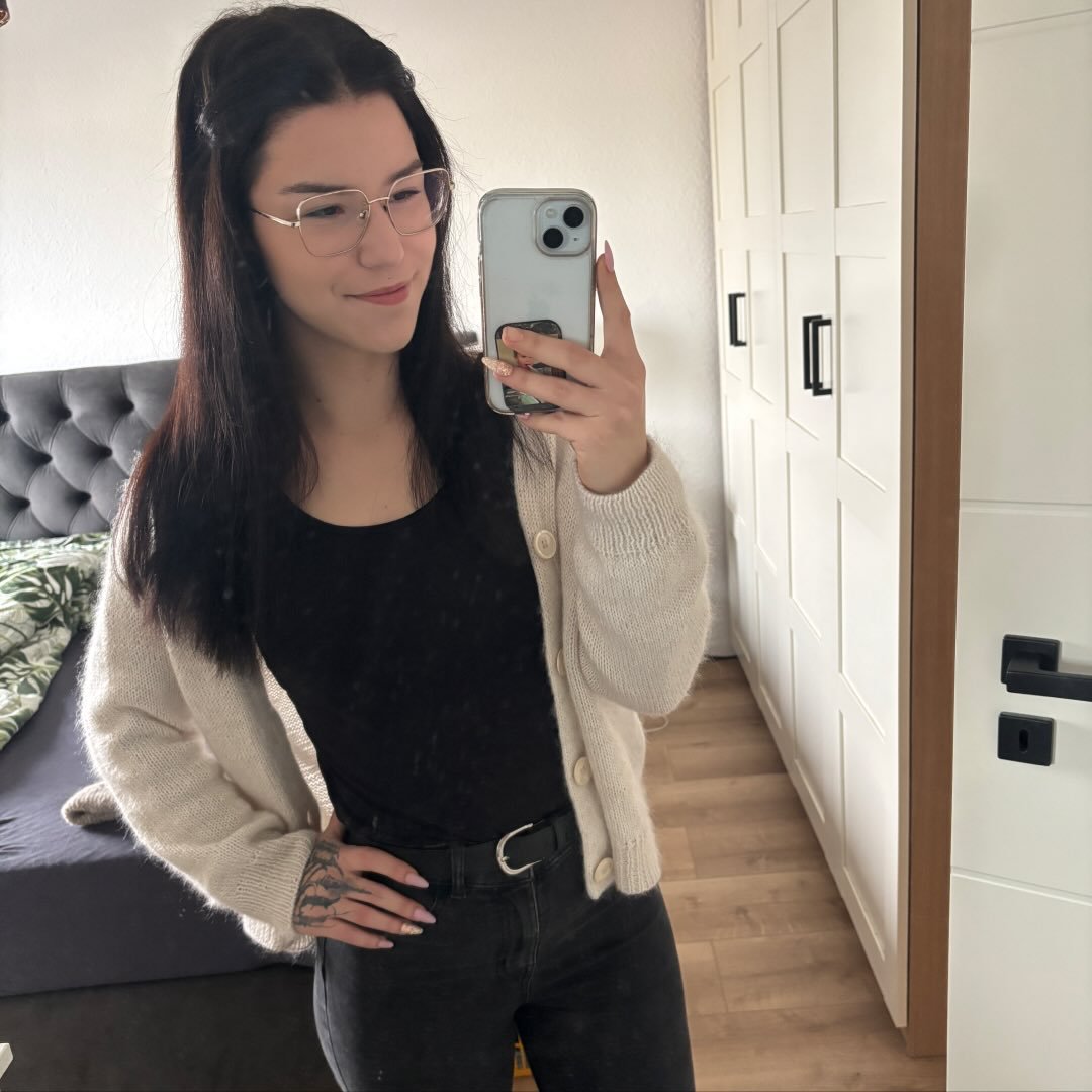 Instagram Profilbild von knitandleaves