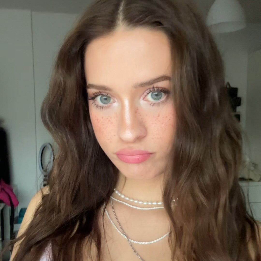 Instagram Profilbild von larissa.angel7na