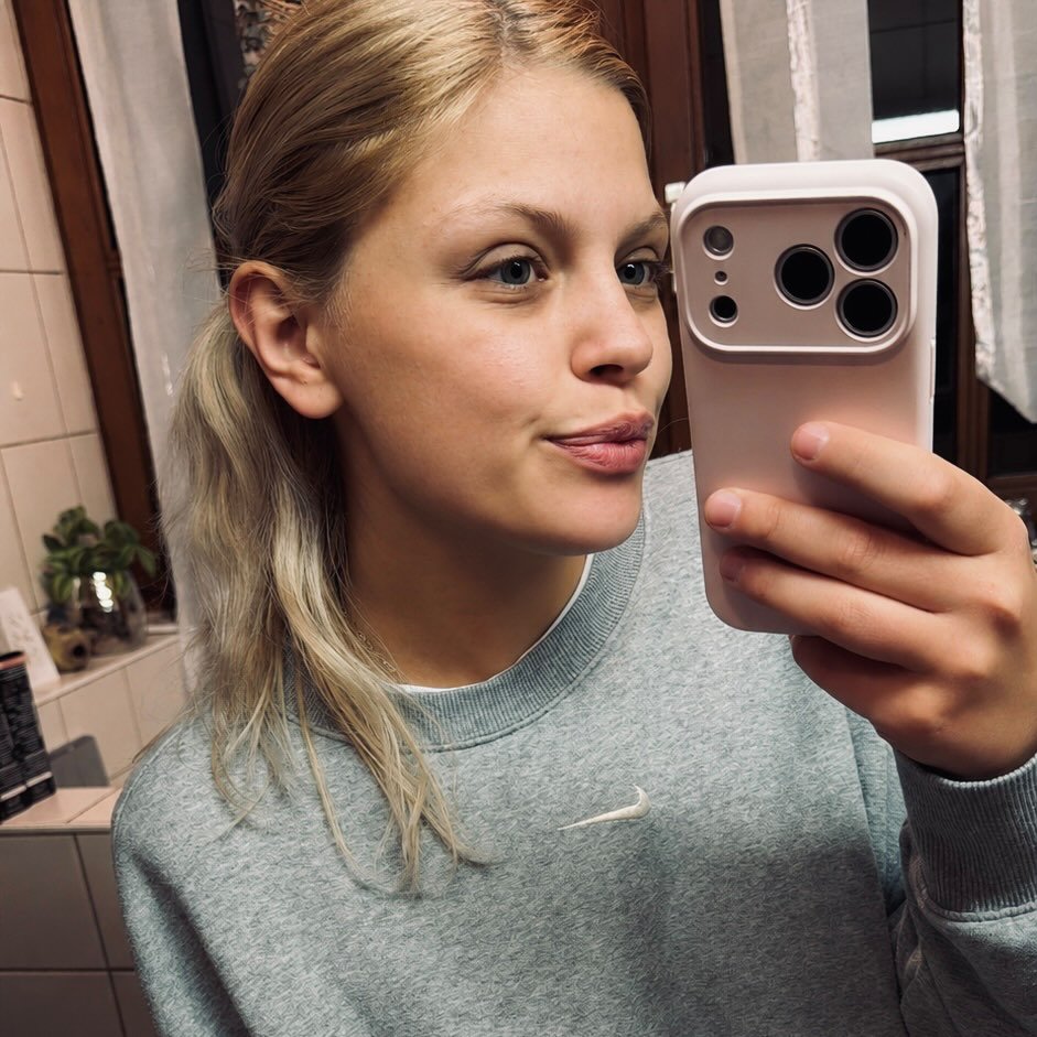 Instagram Profilbild von michelle27bau