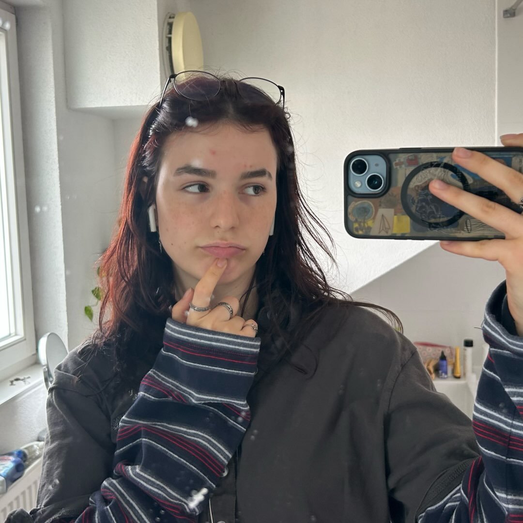 Instagram Profilbild von helena._.schmxtt