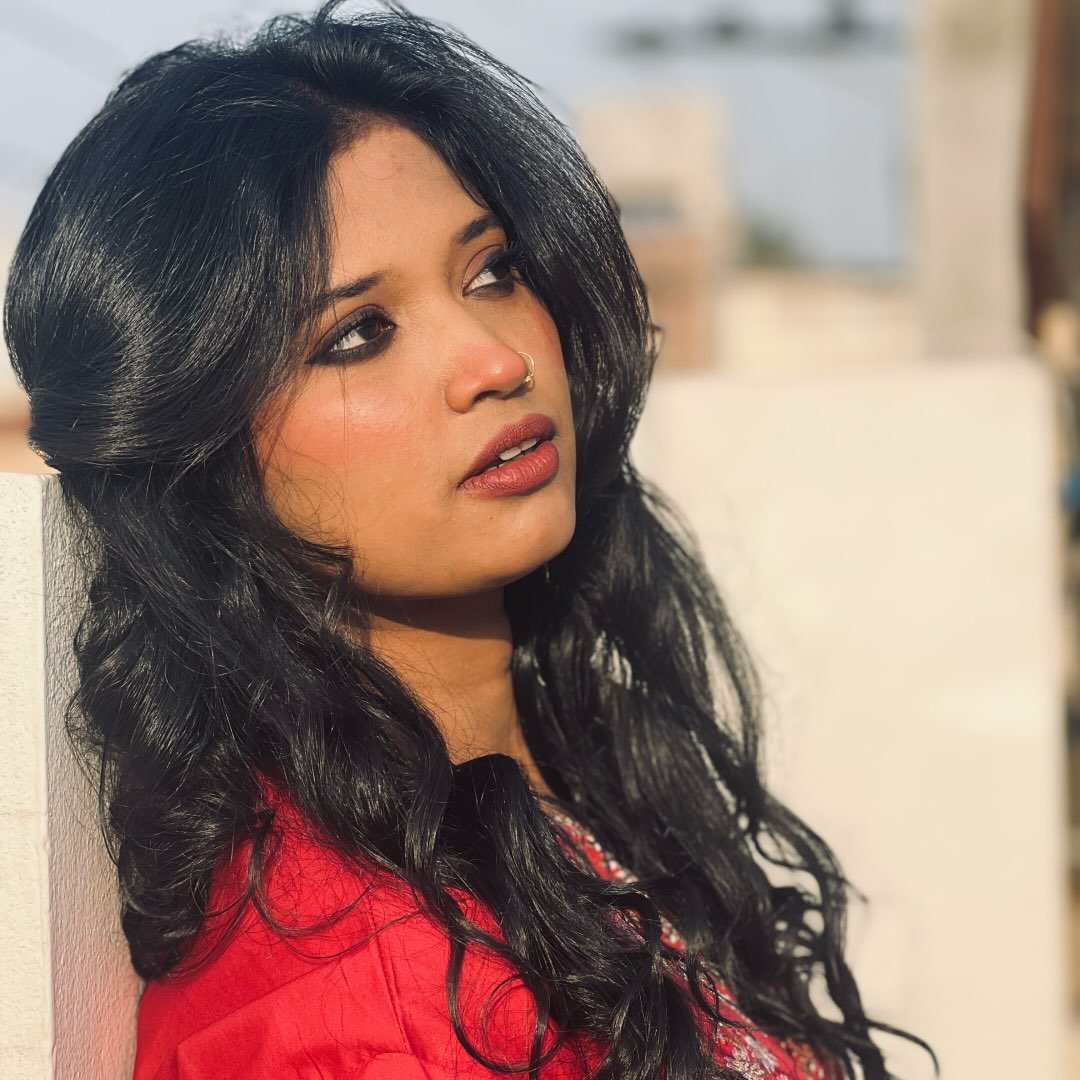 Instagram Profilbild von farinahassanofficial