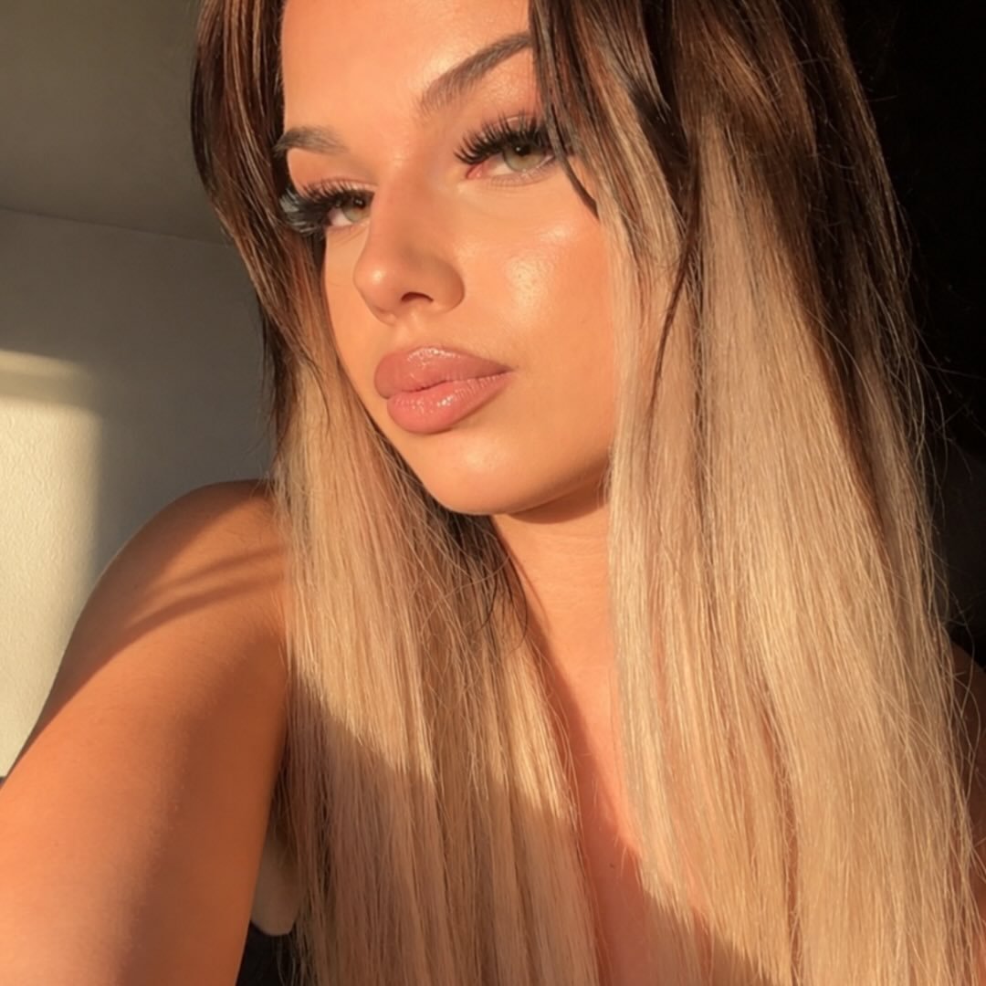 Instagram Profilbild von tinaaxlaa