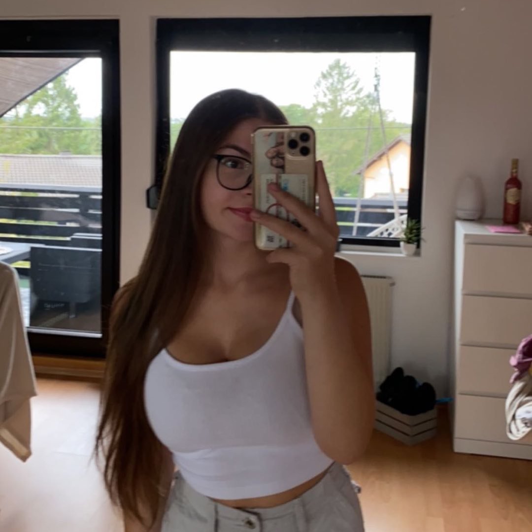 Instagram Profilbild von larafeechen_prvt
