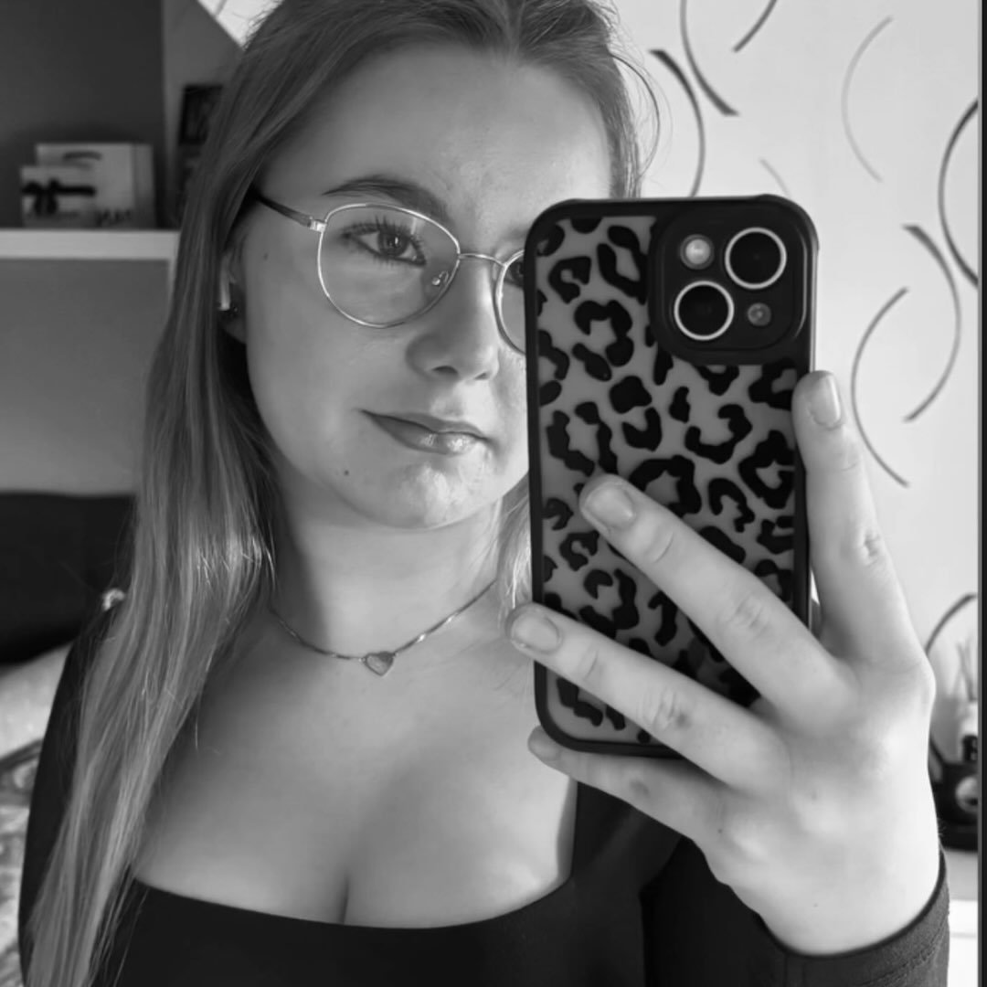 Instagram Profilbild von 222._lara