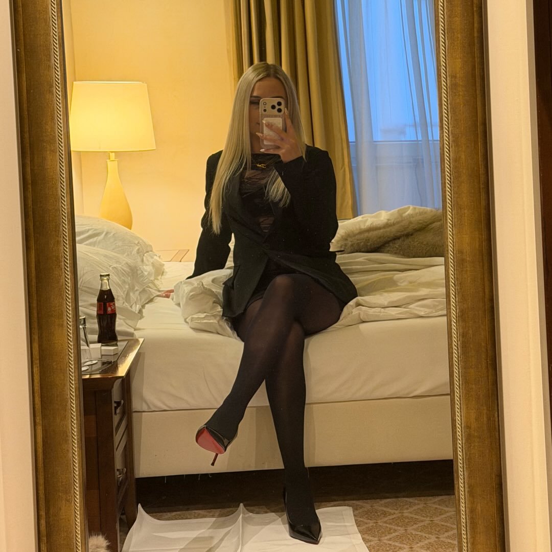 Instagram Profilbild von debi_1810