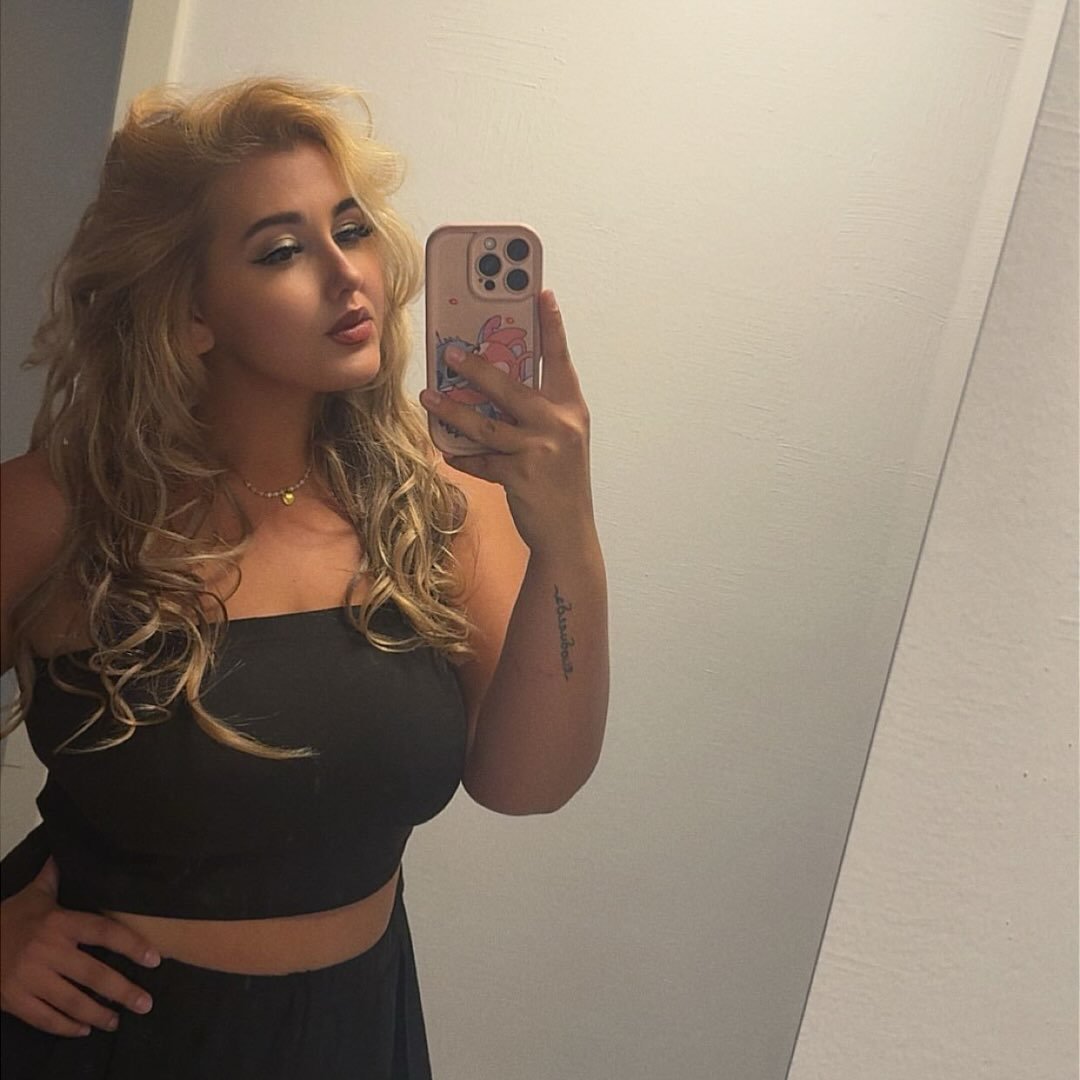 Instagram Profilbild von v1oletta.28