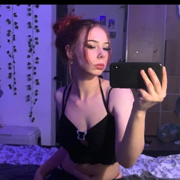 Instagram Profilbild von typisch_red.head