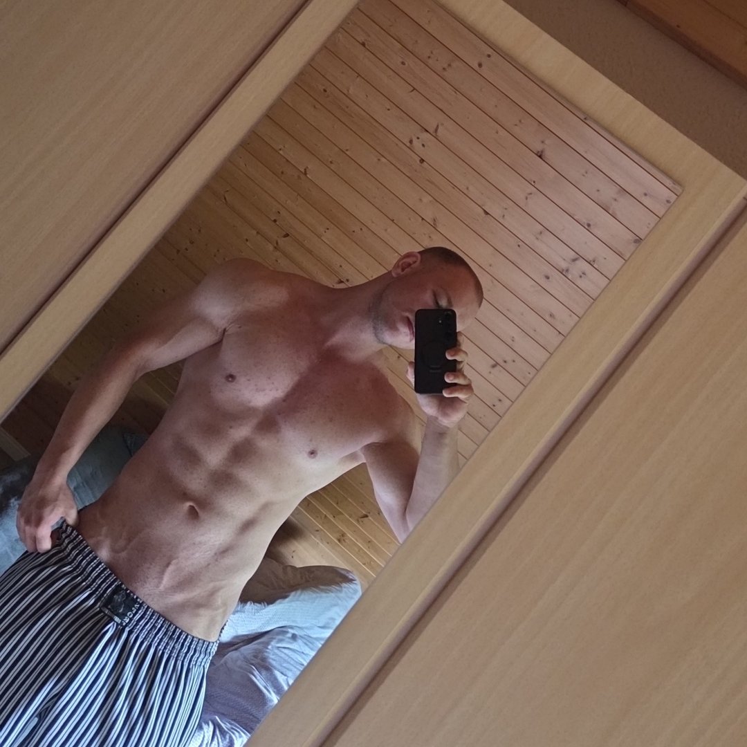 Instagram Profilbild von poppi_privat02