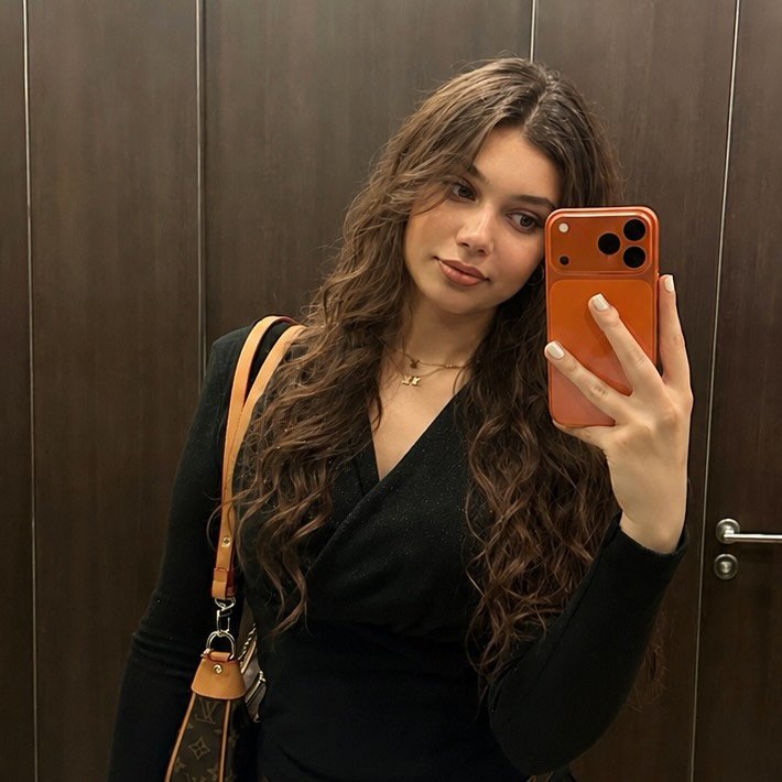 Instagram Profilbild von nazrinjabarova