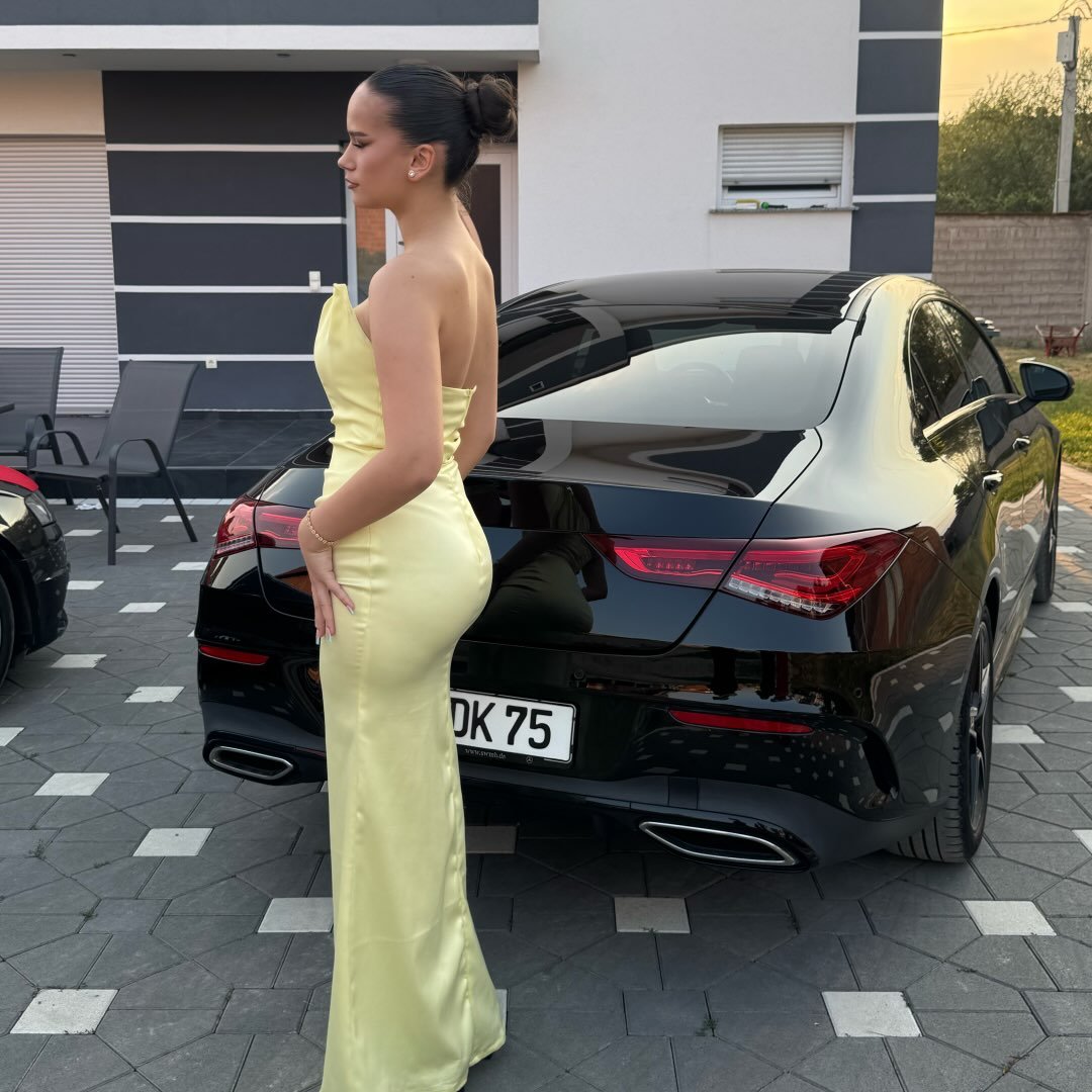 Instagram Profilbild von elena.kkastrati