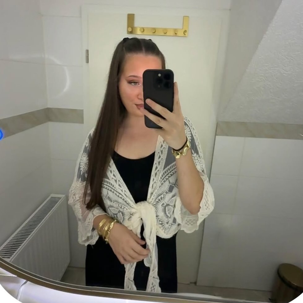 Instagram Profilbild von meryam.omeirat