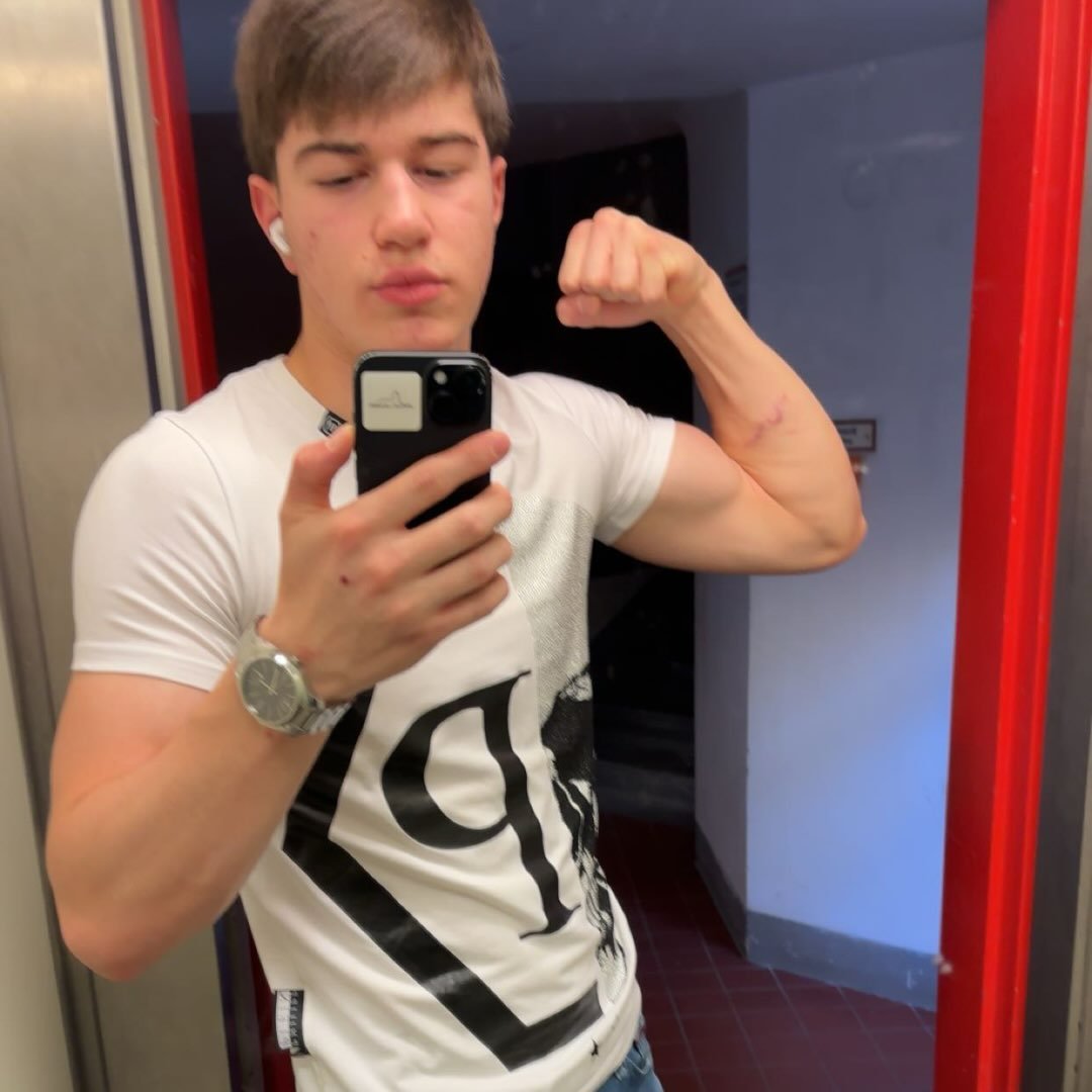 Instagram Profilbild von ad.htv