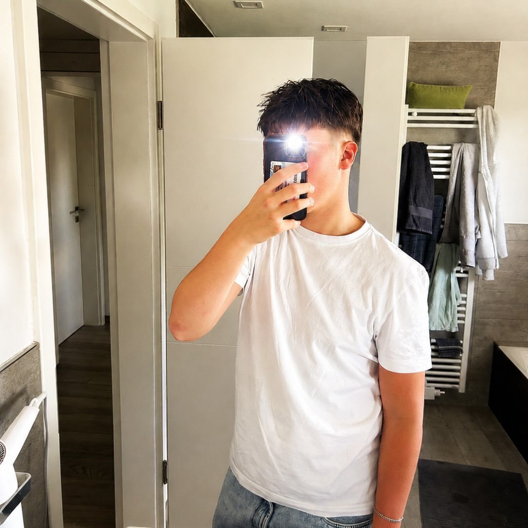 Instagram Profilbild von anes.srvn__