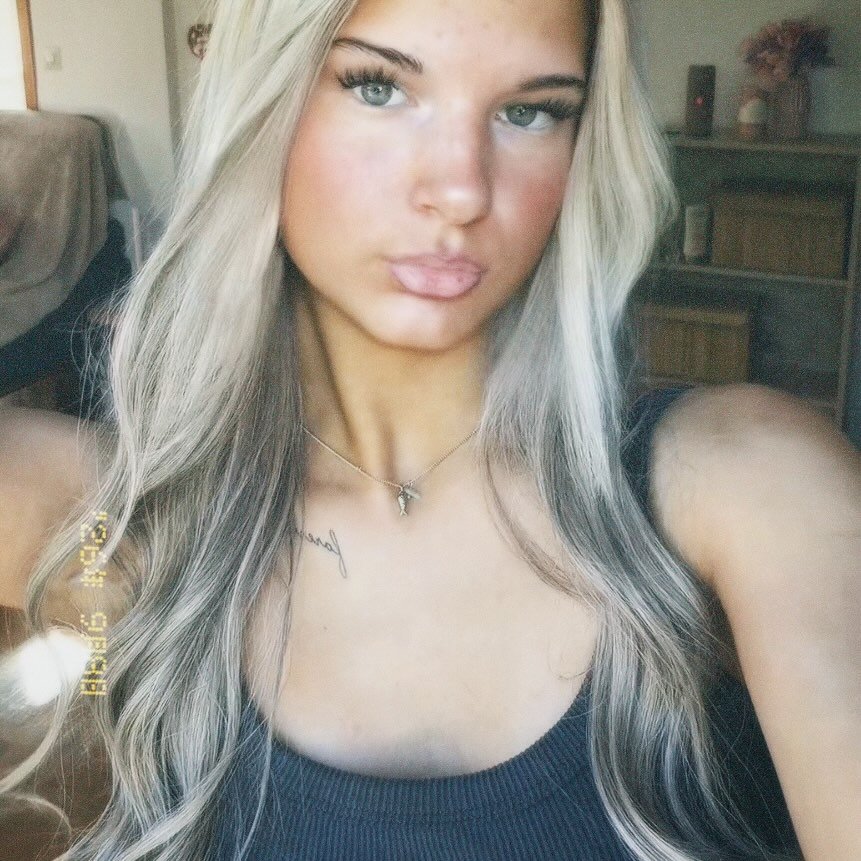 Instagram Profilbild von 01.03.sina