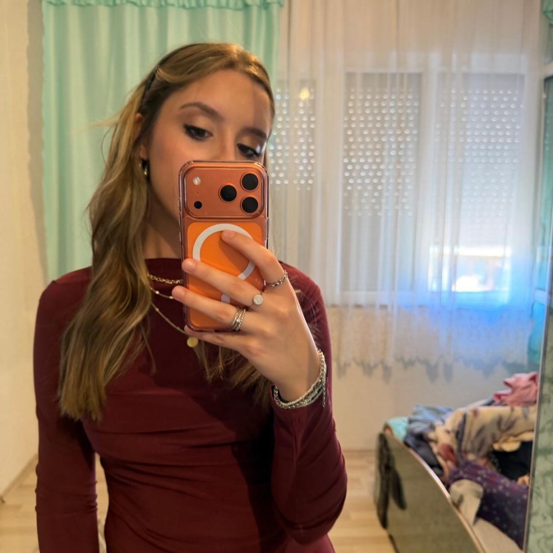 Instagram Profilbild von alvalijee