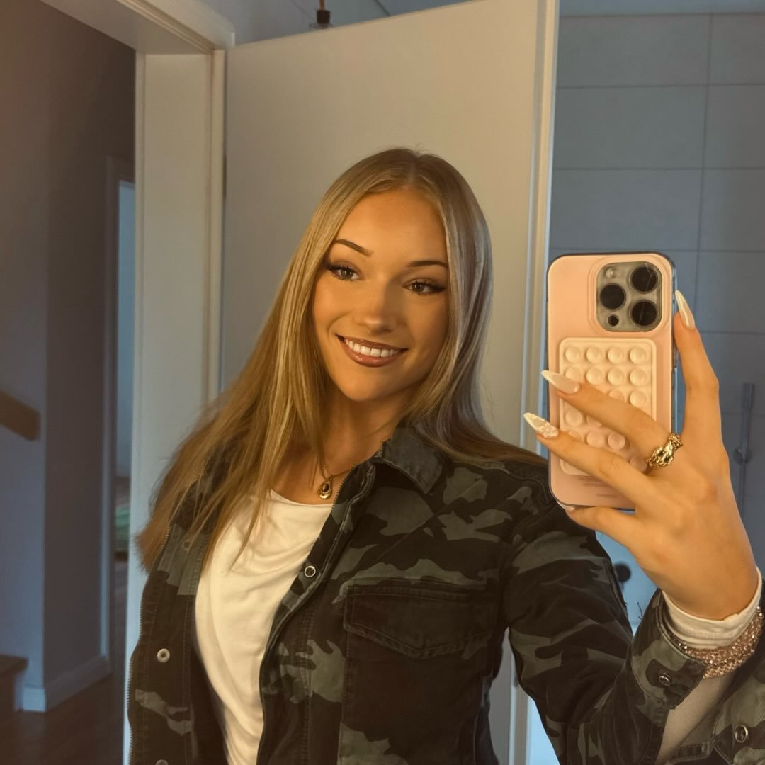 Instagram Profilbild von lara_ec442