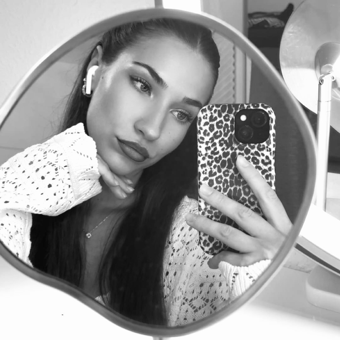Instagram Profilbild von _niinaa1229_