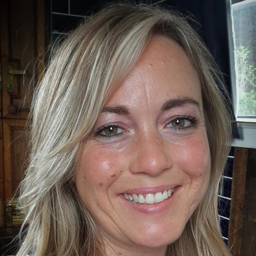 Instagram Profilbild von loiskaraninalee