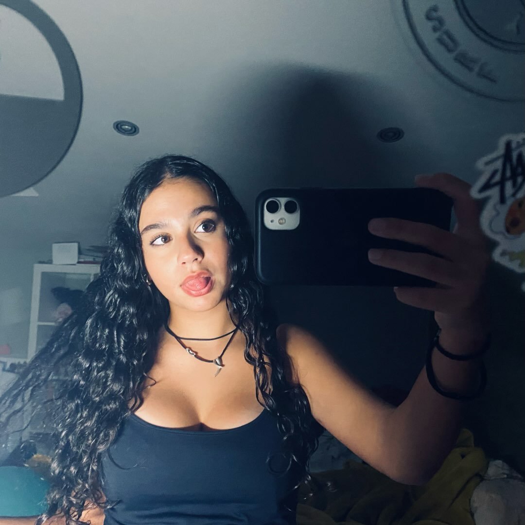 Instagram Profilbild von ariannakour