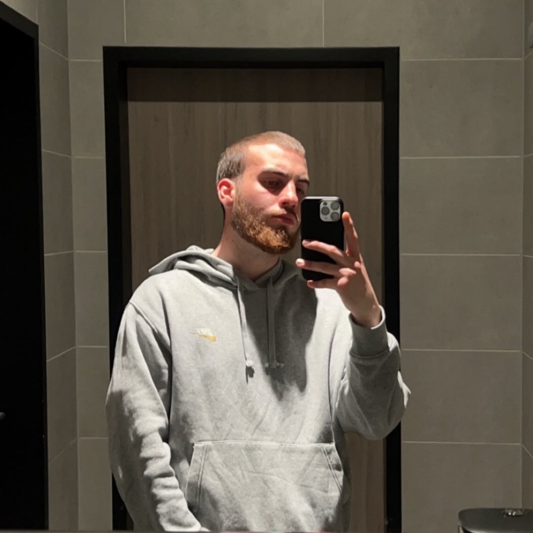 Instagram Profilbild von flad_.co2k2