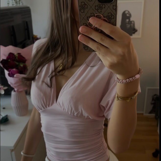Instagram Profilbild von ela.crnkv