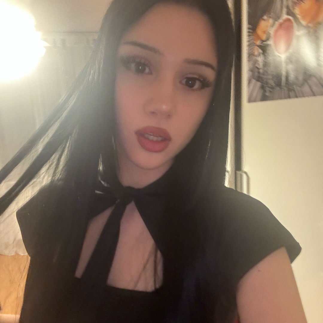 Instagram Profilbild von february8th_