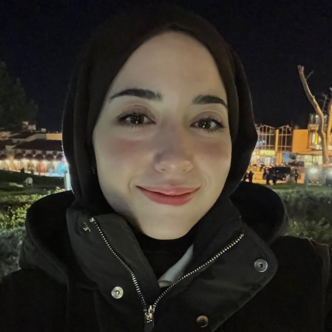 Instagram Profilbild von emine_bkrc