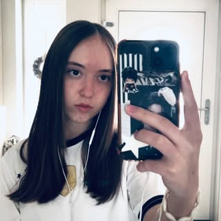 Instagram Profilbild von helena_kls_2000