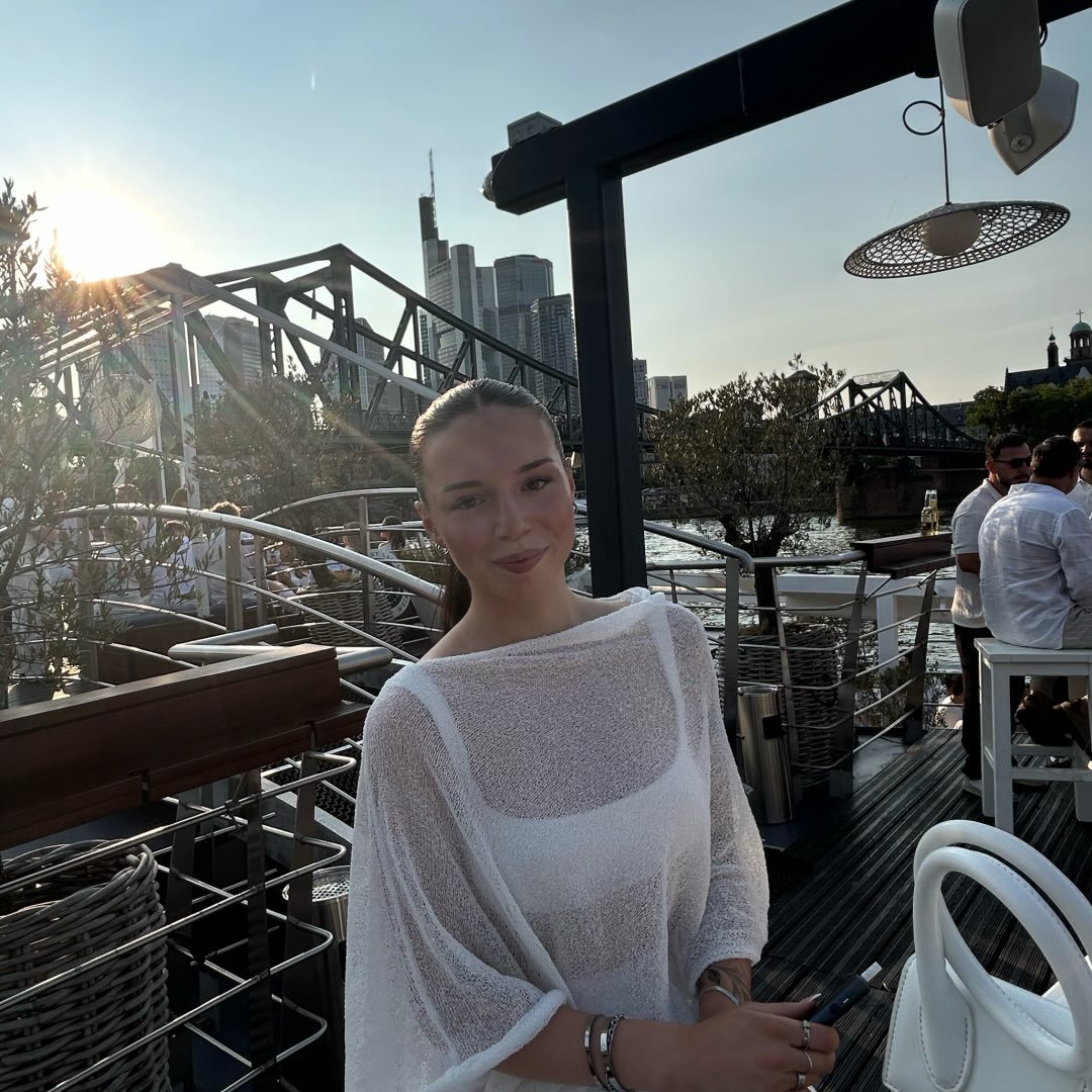 Instagram Profilbild von mona.born
