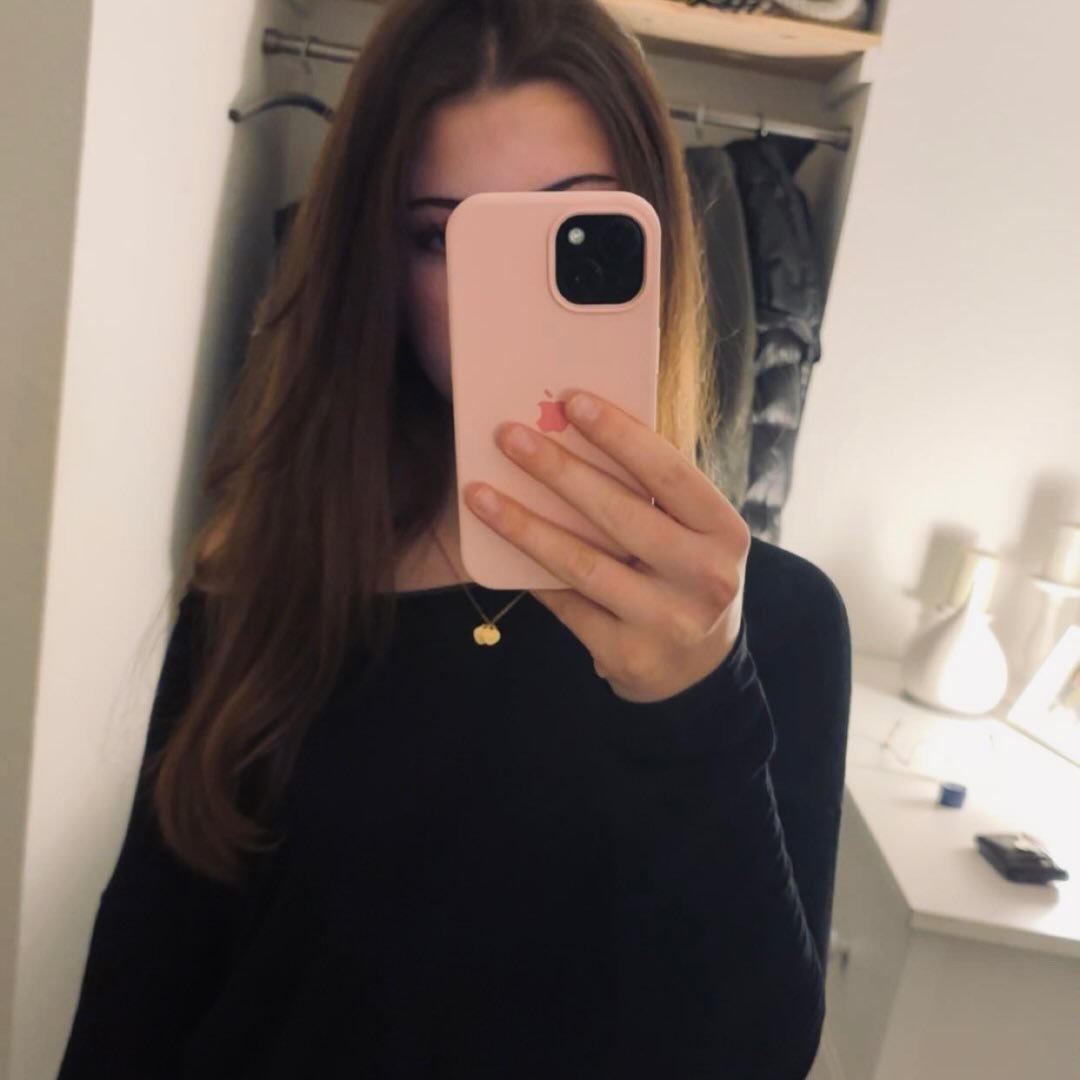 Instagram Profilbild von charlottee.hbr