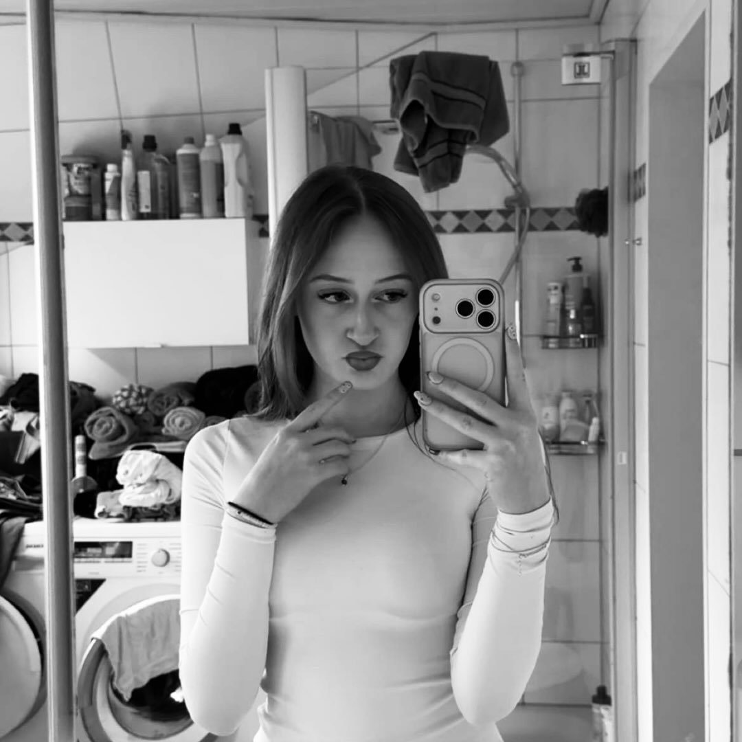 Instagram Profilbild von _lina.prvt_