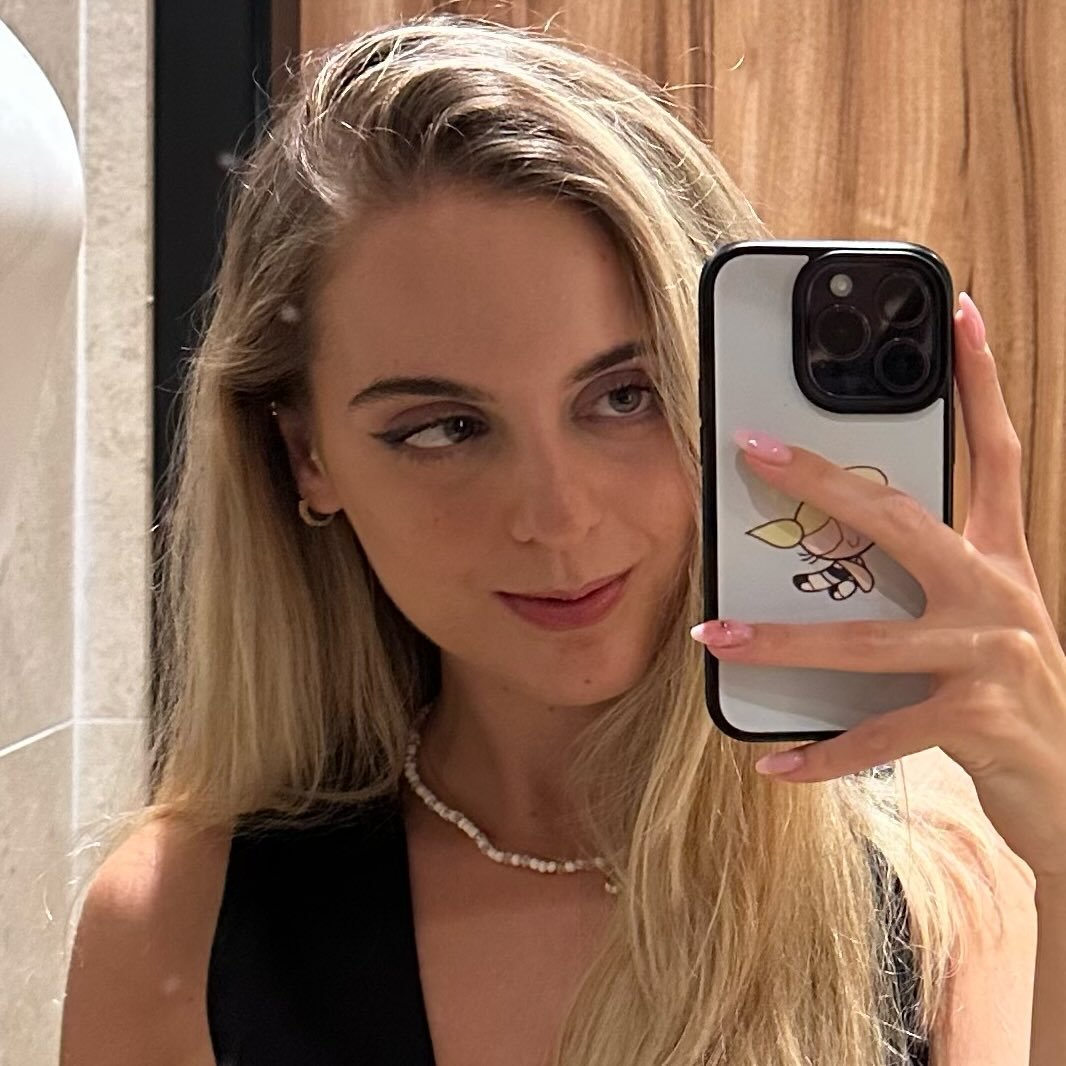 Instagram Profilbild von joanaselmanaj