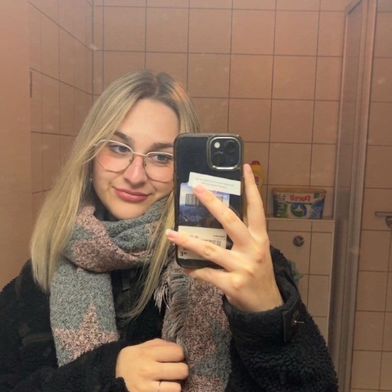 Instagram Profilbild von emely.dge