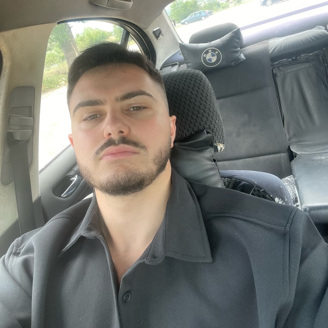 Instagram Profilbild von egzontahiri47