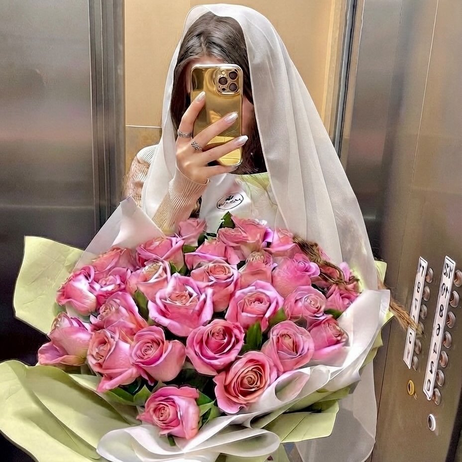 Instagram Profilbild von sadaf.sky______1