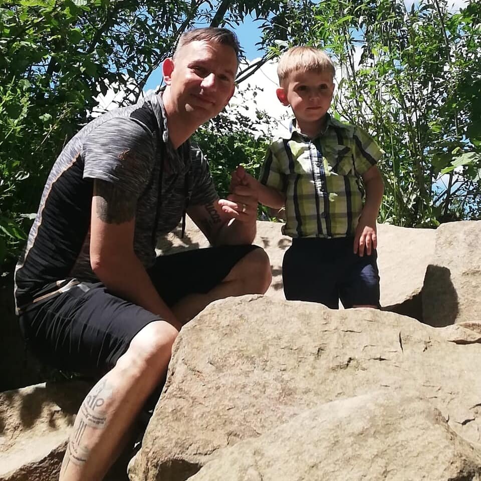Instagram Profilbild von papa_ohne_plan_hoch_7