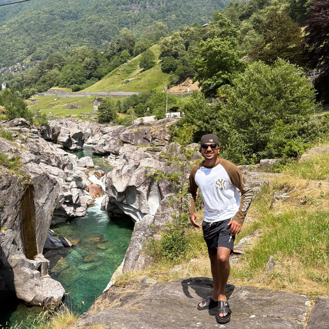 Instagram Profilbild von razhuvaa