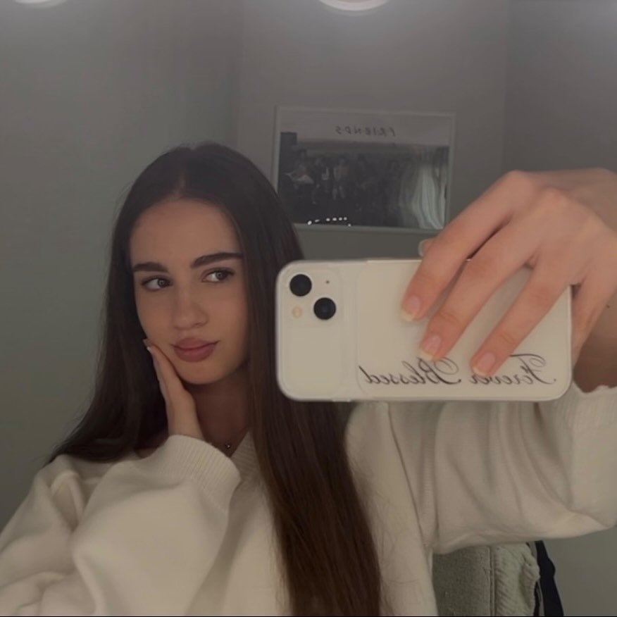 Instagram Profilbild von b.petrovaaaa